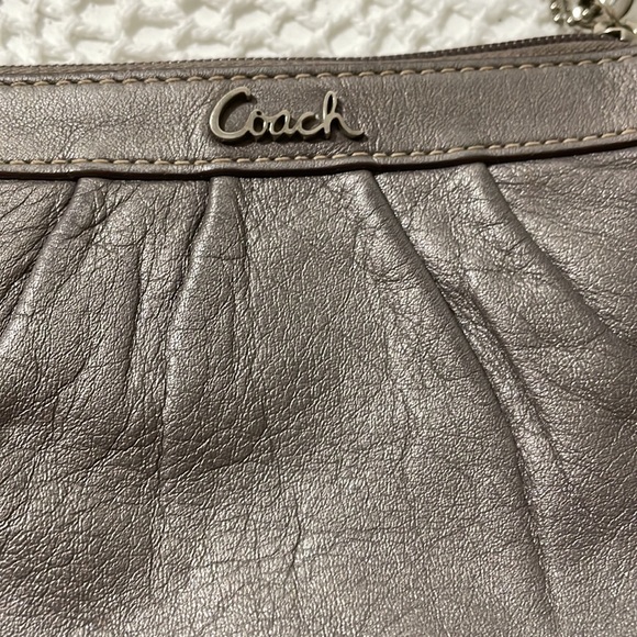 Coach leather wristlet - Picture 7 of 7